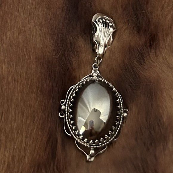 Whiting & Davis Silver Pendant with Large Hematite Cabochon on Chain Necklace - Picture 2 of 11